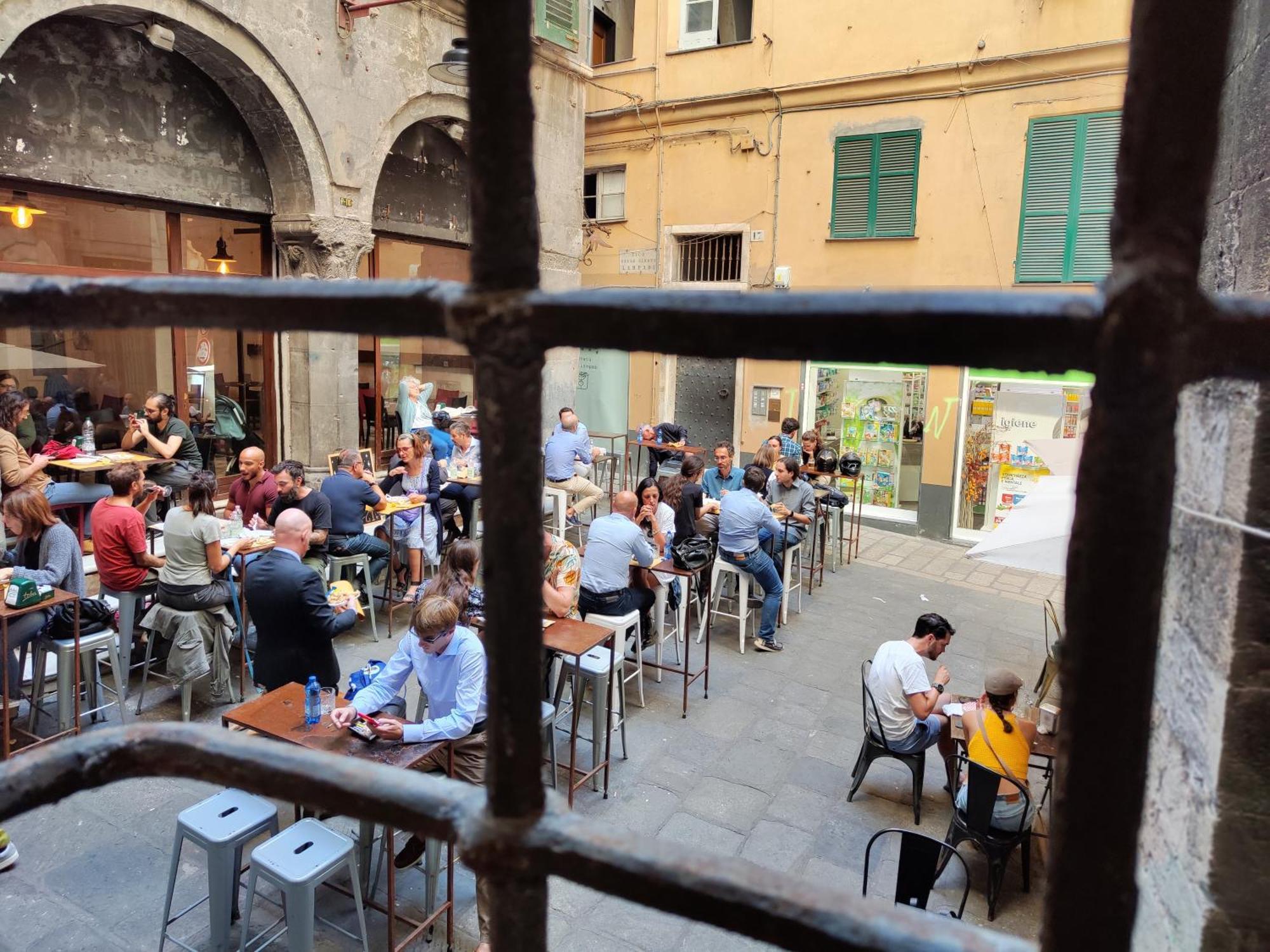 Le Grazie Sopra I Tetti * Genova